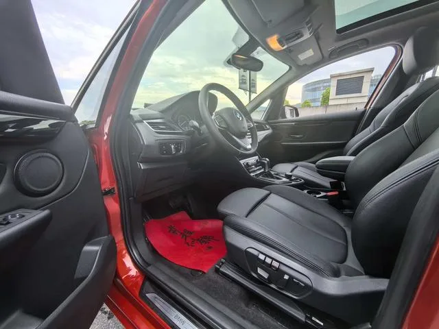 BMW 2 Series Touring 2016 218i Sports Design Suit exterior photo 4 BMW 2 Series Touring 2016 218i Sports Design Suit exterior photo 4
