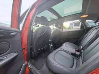 BMW 2 Series Touring 2016 218i Sports Design Suit interior photo 6 BMW 2 Series Touring 2016 218i Sports Design Suit interior photo 6