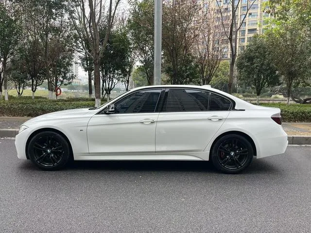 BMW 3 Series 2019 320Li M Sports suit exterior photo 4 BMW 3 Series 2019 320Li M Sports suit exterior photo 4