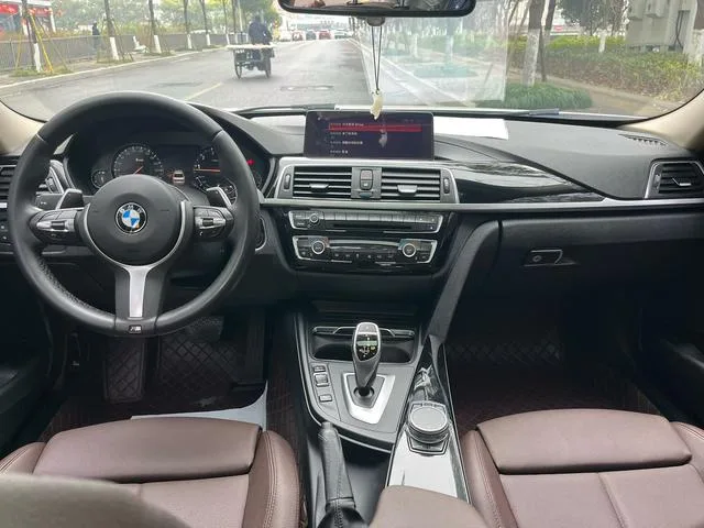 BMW 3 Series 2019 320Li M Sports suit interior photo 8 BMW 3 Series 2019 320Li M Sports suit interior photo 8