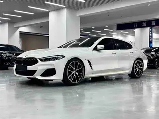 BMW 8 Series 2021 Mise à jour 840i xDrive Coupé à quatre portes M Ensemble de sport extérieur photo 1 BMW 8 Series 2021 Mise à jour 840i xDrive Coupé à quatre portes M Ensemble de sport extérieur photo 1