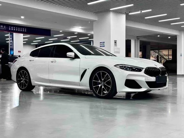 BMW 8 Series 2021 Mise à jour 840i xDrive Coupé à quatre portes M Ensemble de sport extérieur photo 3 BMW 8 Series 2021 Mise à jour 840i xDrive Coupé à quatre portes M Ensemble de sport extérieur photo 3