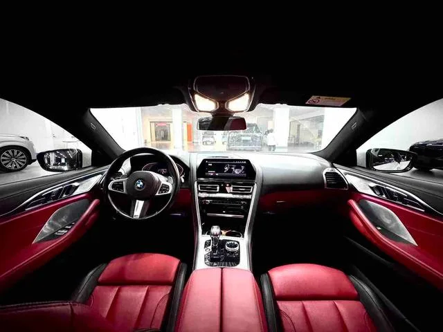 BMW 8 Series 2021 Mise à jour 840i xDrive Coupé à quatre portes M Ensemble de sport intérieur photo 6 BMW 8 Series 2021 Mise à jour 840i xDrive Coupé à quatre portes M Ensemble de sport intérieur photo 6