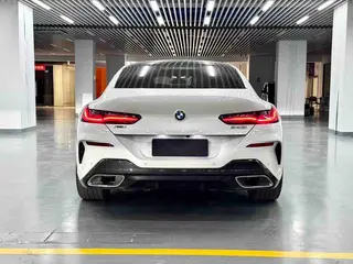 BMW 8 Series 2021 Mise à jour 840i xDrive Coupé à quatre portes M Ensemble de sport intérieur photo 8 BMW 8 Series 2021 Mise à jour 840i xDrive Coupé à quatre portes M Ensemble de sport intérieur photo 8