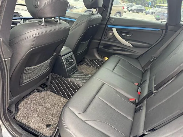 BMW 3 Series GT 2018 320i Fashionable exterior photo 8 BMW 3 Series GT 2018 320i Fashionable exterior photo 8