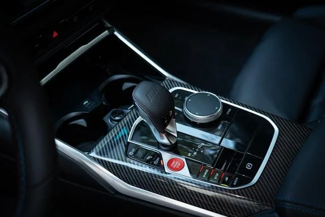BMW M2 2024 M2 Coupé intérieur photo 13