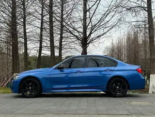 BMW 3 Series 2019 320i M Спортивные ночные издания экстерьер фото 3 BMW 3 Series 2019 320i M Спортивные ночные издания экстерьер фото 3