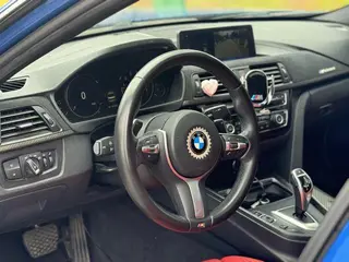 BMW 3 Series 2019 320i M Спортивные ночные издания интерьер фото 8 BMW 3 Series 2019 320i M Спортивные ночные издания интерьер фото 8