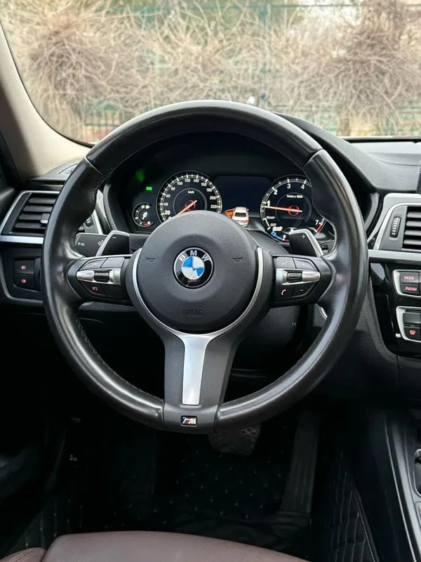 BMW 3 Series 2019 320Li M Sports suit interior photo 6 BMW 3 Series 2019 320Li M Sports suit interior photo 6