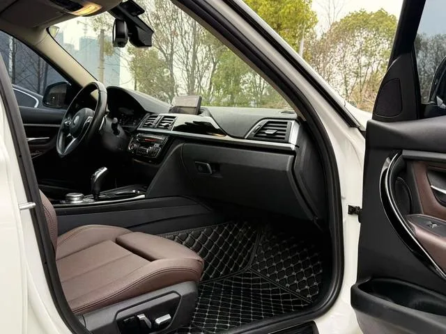BMW 3 Series 2019 320Li M Sports suit interior photo 7 BMW 3 Series 2019 320Li M Sports suit interior photo 7
