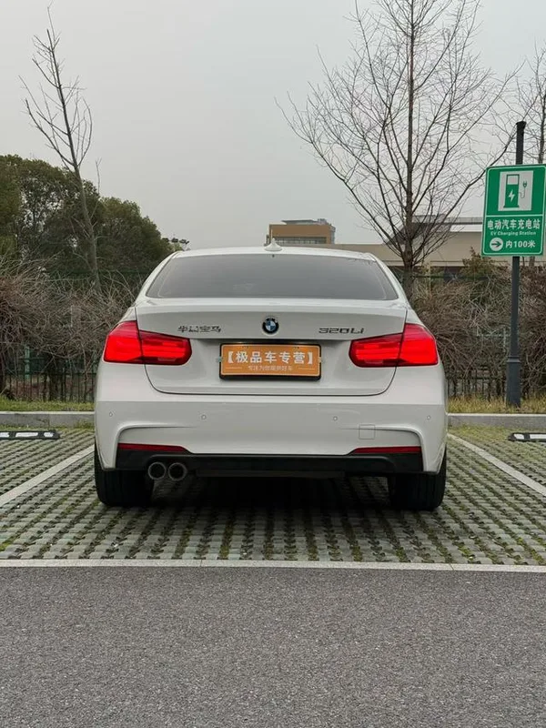 BMW 3 Series 2019 320Li M Sports suit interior photo 8 BMW 3 Series 2019 320Li M Sports suit interior photo 8