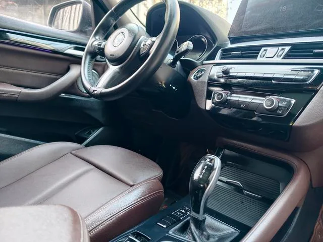 BMW X1 2021 sDrive25Li Leading Type interior photo 12
