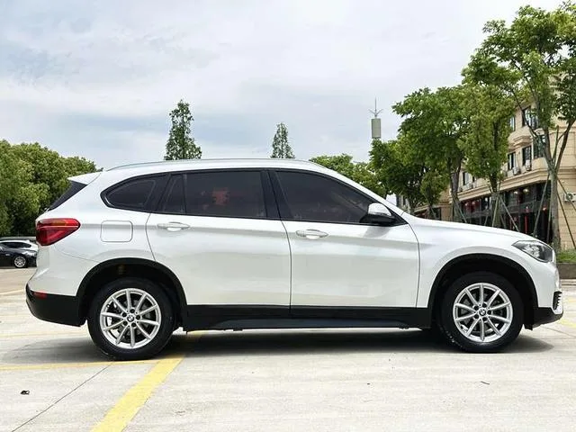 BMW X1 2019 sDrive18Li Fashionable exterior photo 7