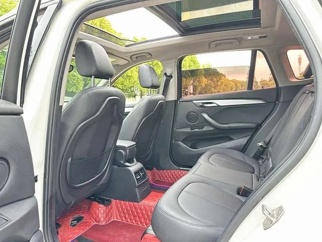 BMW X1 2019 sDrive18Li Fashionable interior photo 10
