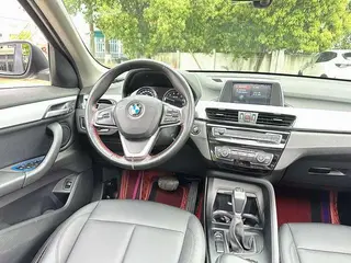 BMW X1 2019 sDrive18Li Fashionable interior photo 13