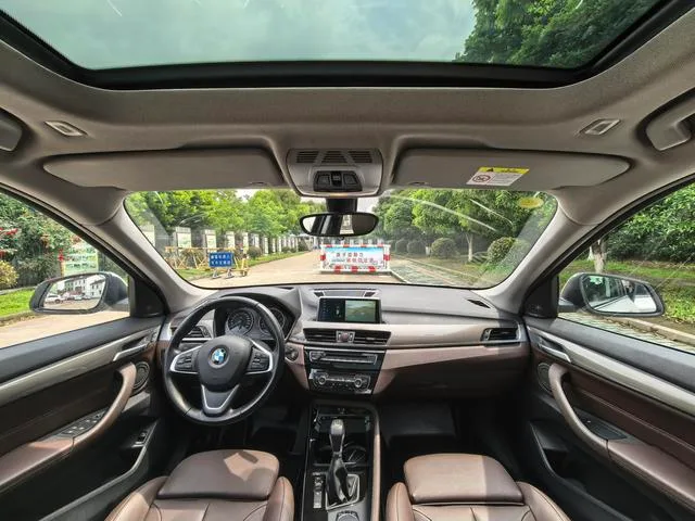 BMW X1 2018 xDrive20Li Luxury type interior photo 8