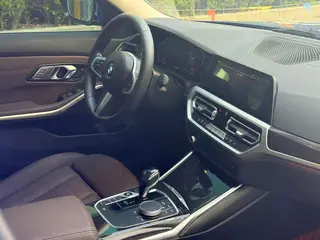 BMW 3 Series 2020 325Li M Sports suit interior photo 6