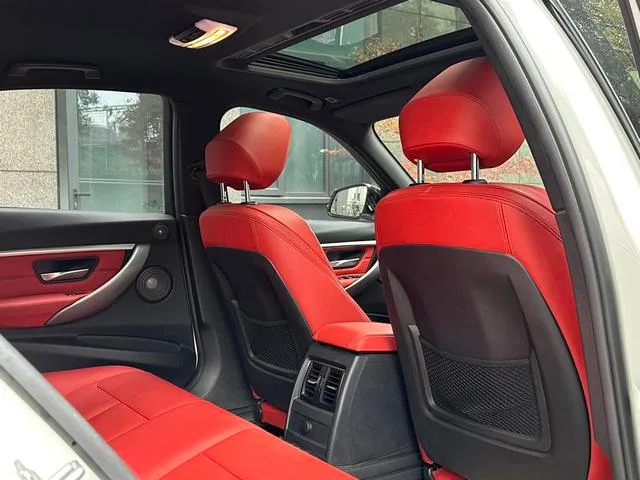 BMW 3 Series 2019 320i M Sports Obsidian Night Edition exterior photo 8 BMW 3 Series 2019 320i M Sports Obsidian Night Edition exterior photo 8