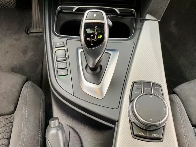BMW 4 Series 2019 425i M Ensemble de sport intérieur photo 14