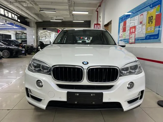 BMW X5 2017 xDrive35i Elegant style exterior photo 2