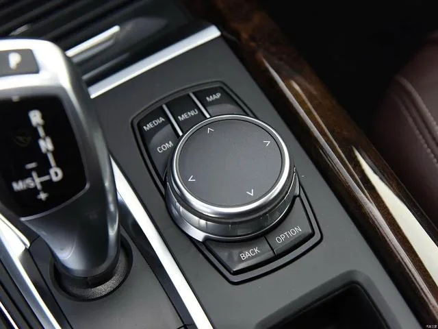 BMW X5 2017 xDrive35i Elegant style interior photo 11