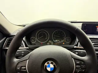 BMW 3 Series 2019 320Li Style tendance extérieur photo 4 BMW 3 Series 2019 320Li Style tendance extérieur photo 4