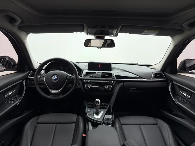 BMW 3 Series 2019 320Li Style tendance intérieur photo 7 BMW 3 Series 2019 320Li Style tendance intérieur photo 7