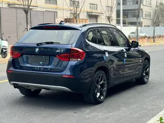 BMW X1 (Imported) 2010 xDrive28i interior photo 10