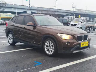 BMW X1 2013 sDrive18i Fashionable exterior photo 3