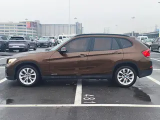 BMW X1 2013 sDrive18i Fashionable exterior photo 5
