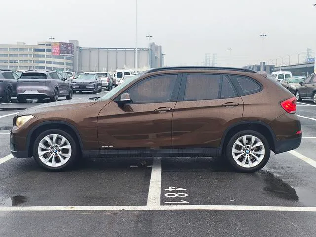 BMW X1 2013 sDrive18i Fashionable exterior photo 5