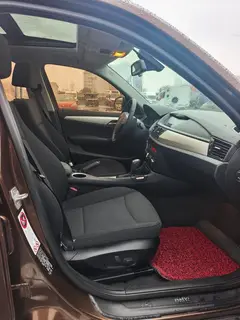 BMW X1 2013 sDrive18i Fashionable interior photo 11