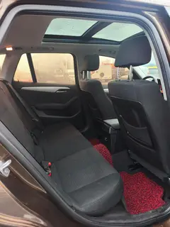 BMW X1 2013 sDrive18i Fashionable interior photo 12