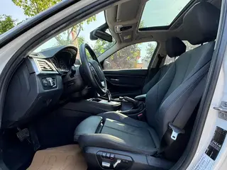 BMW 3 Series 2018 318i exterior foto 10