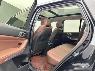 BMW X5 2021 xDrive30i M Sports suit interior photo 6