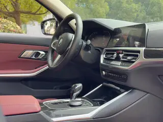 BMW 3 Series 2021 325Li M Sports suit interior photo 18