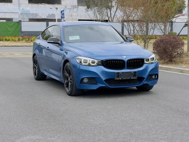 BMW 3 Series GT 2020 320i M Sports Obsidian Night Edition exterior photo 3
