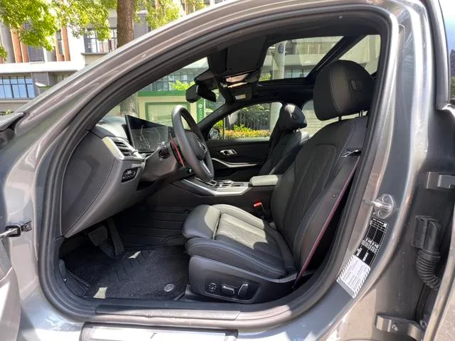 BMW 3 Series 2025 330Li Premium Class M Sports Night Suit exterior photo 10 BMW 3 Series 2025 330Li Premium Class M Sports Night Suit exterior photo 10