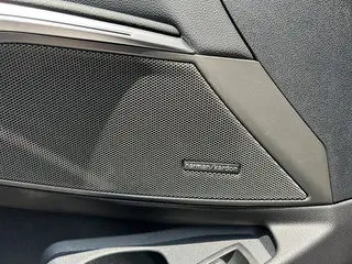 BMW 3 Series 2025 330Li Premium Class M Sports Night Suit interior photo 12 BMW 3 Series 2025 330Li Premium Class M Sports Night Suit interior photo 12