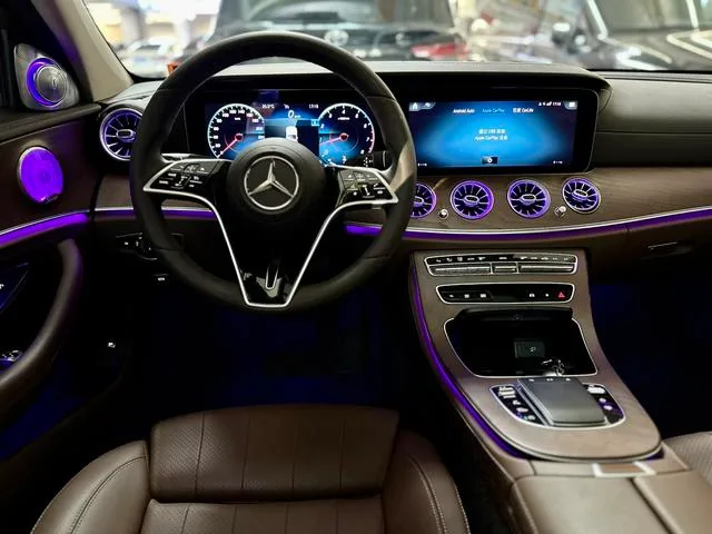 Mercedes-Benz E-Class 2022 E 300 L De lujo Coche interior foto 7 Mercedes-Benz E-Class 2022 E 300 L De lujo Coche interior foto 7