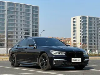BMW 7 Series 2018 740Li xDrive Premium Class M Sports suit exterior photo 2
