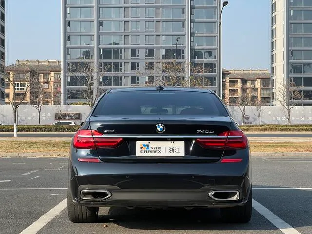 BMW 7 Series 2018 740Li xDrive Premium Class M Sports suit exterior photo 4