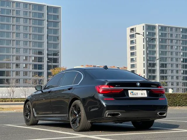 BMW 7 Series 2018 740Li xDrive Premium Class M Sports suit exterior photo 5