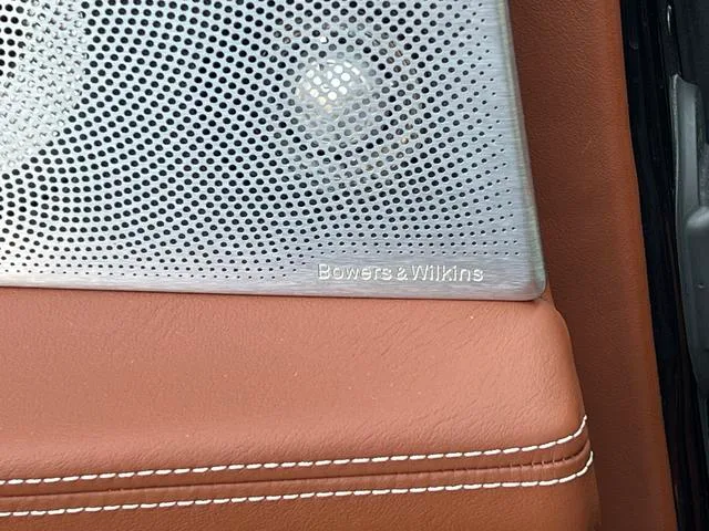 BMW 7 Series 2018 740Li xDrive Premium Class M Sports suit interior photo 19
