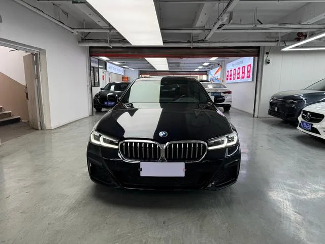 BMW 5 Series 2021 Restyling 530Li Leading Type M Sports suit exterior photo 2