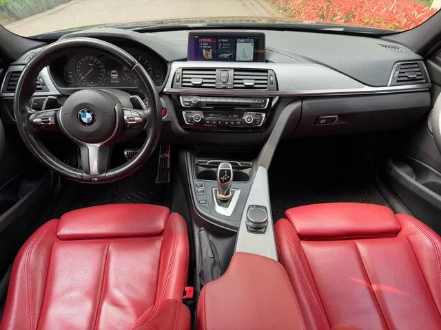 BMW 3 Series 2018 320i M Sports Obsidian Night Edition interior photo 14