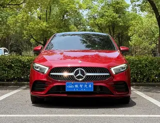 Mercedes-Benz A-Class 2022 Segundo cambio A 200 L Edición de moda de coche deportivo exterior foto 2