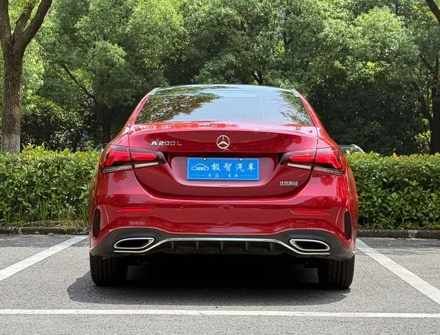 Mercedes-Benz A-Class 2022 Segundo cambio A 200 L Edición de moda de coche deportivo exterior foto 6