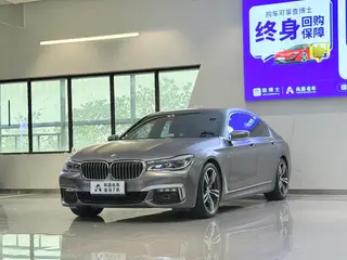 BMW 7 Series 2018 740Li Лидирующий M Спортивный костюм экстерьер фото 1