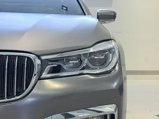 BMW 7 Series 2018 740Li Лидирующий M Спортивный костюм экстерьер фото 4